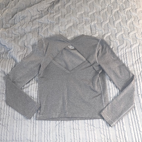 Women’s Long sleeve lululemon shirt - Picture 2 of 3